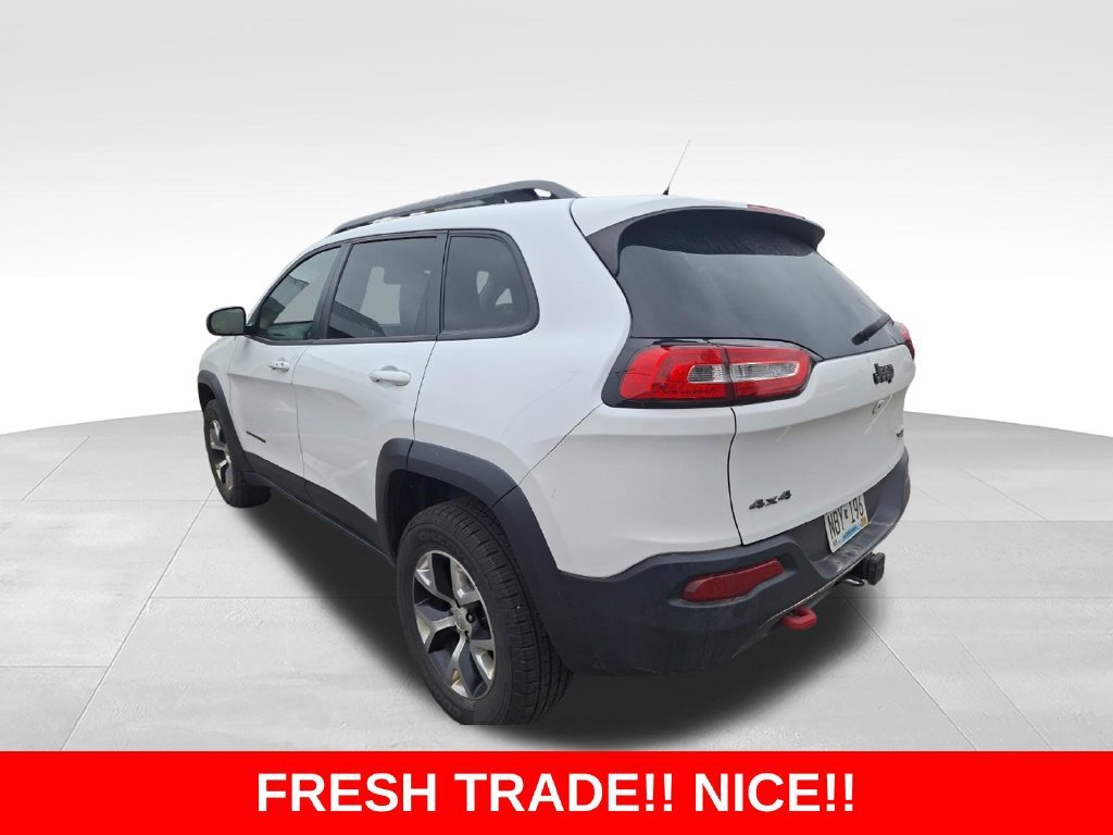 Used 2014 White Jeep Trailhawk image 4