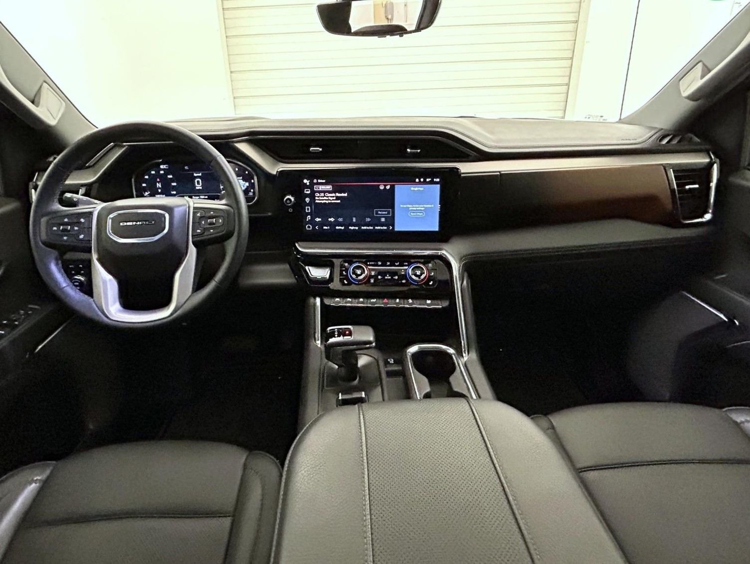 Used 2024 White GMC Denali image 14
