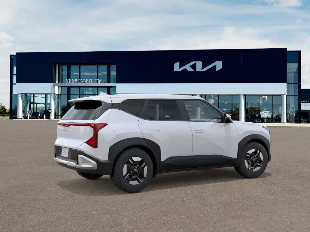 New 2027 Snow White Pearl Kia LX image 6