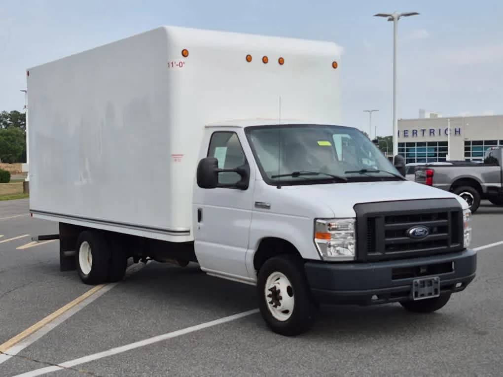 Used 2019 Oxford White Ford  image 2