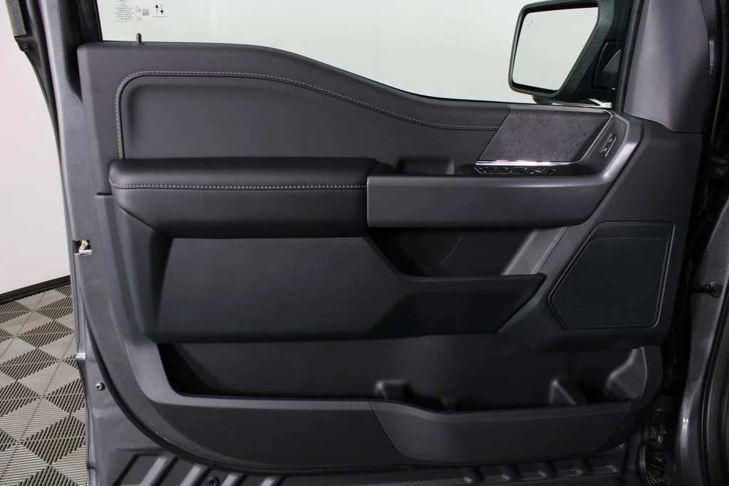 New 2026 Carbonized Gray Metallic Ford XLT image 10