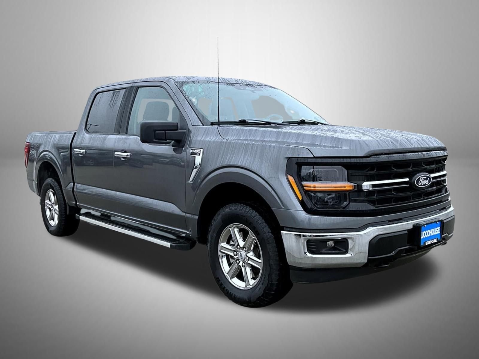 Used 2025 Gray Ford XLT image 3