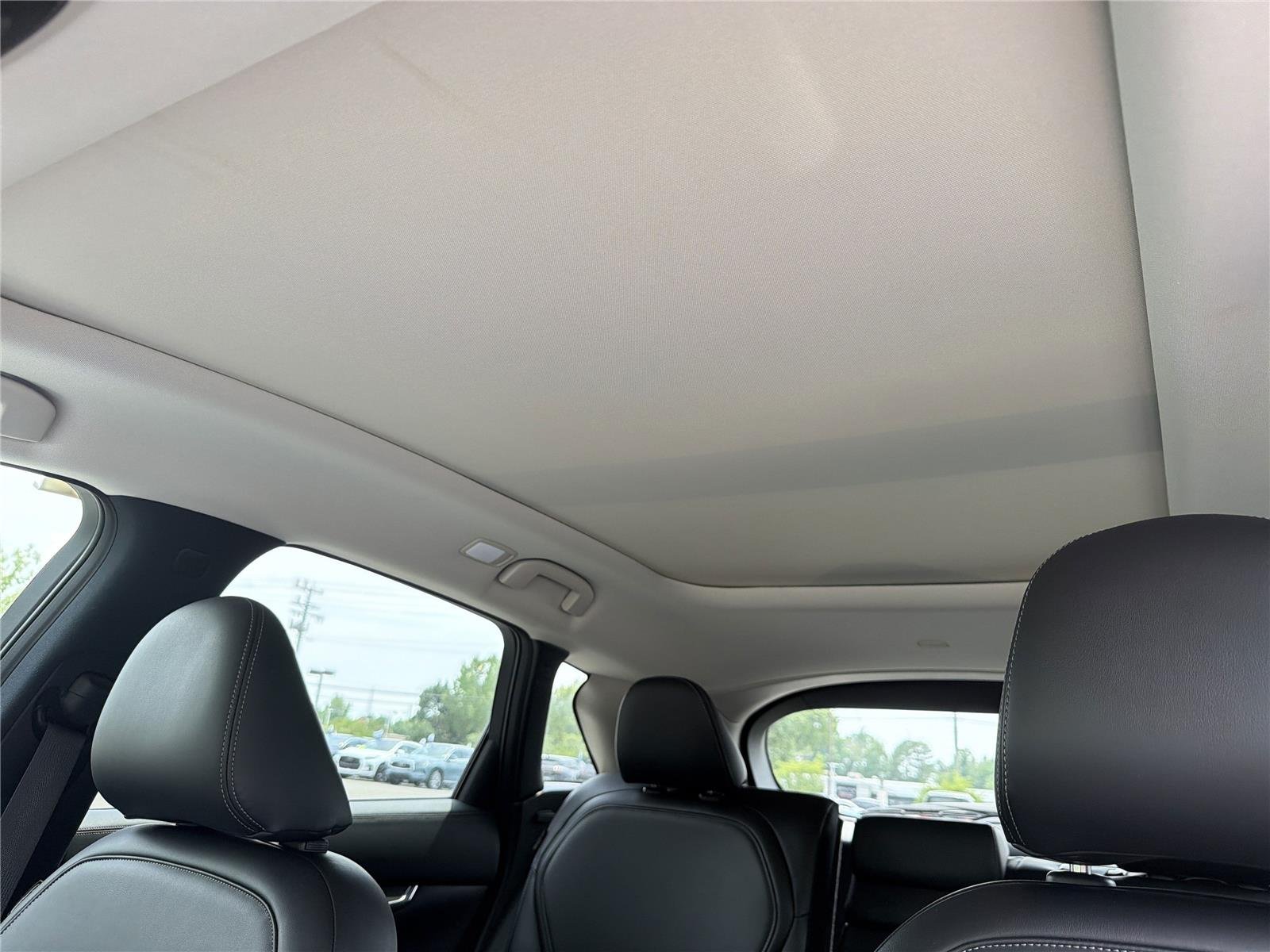 Certified Used 2024 Radiant White INFINITI LUXE image 21