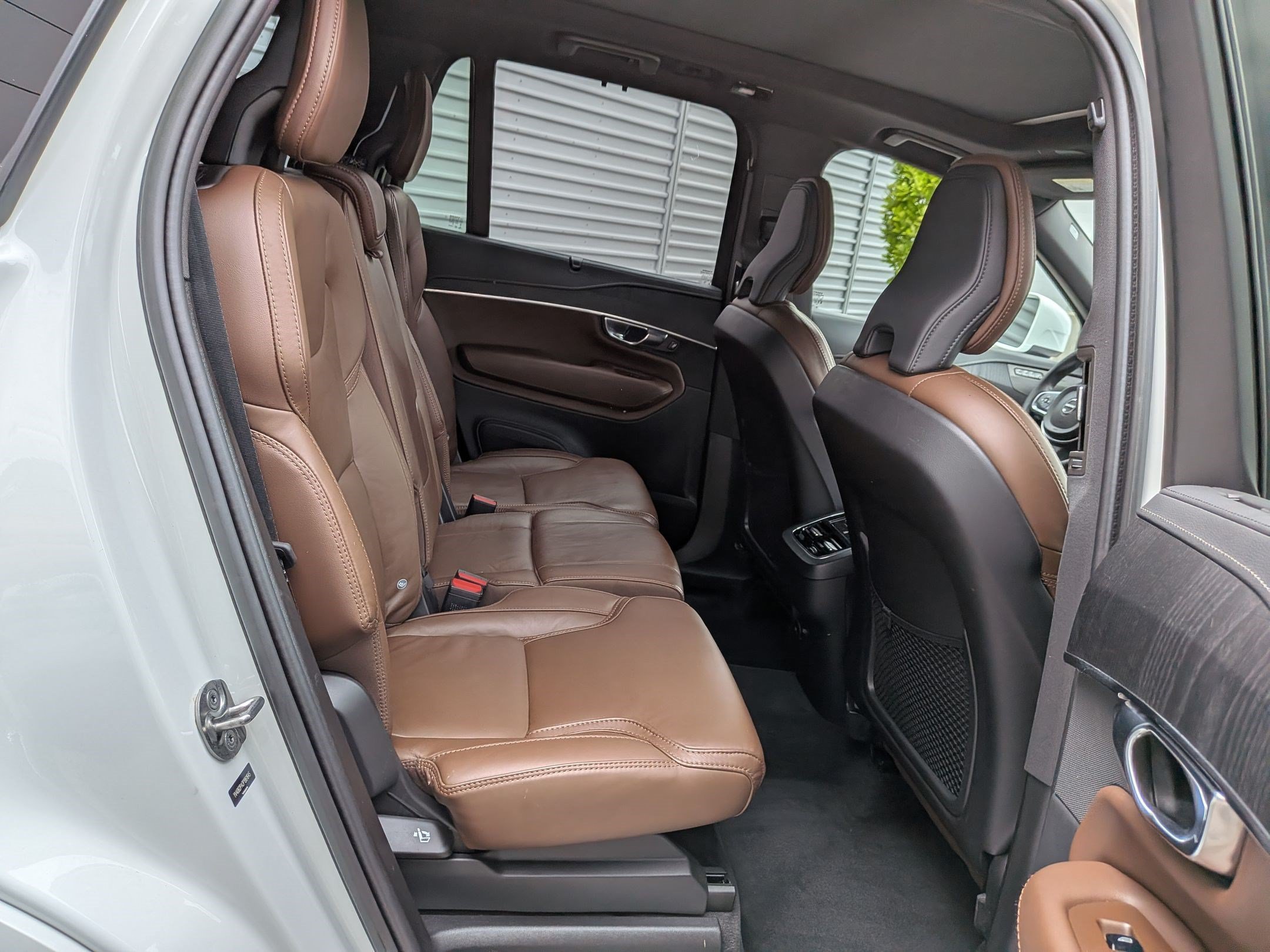 Certified Used 2023 Crystal White Volvo Ultimate image 30