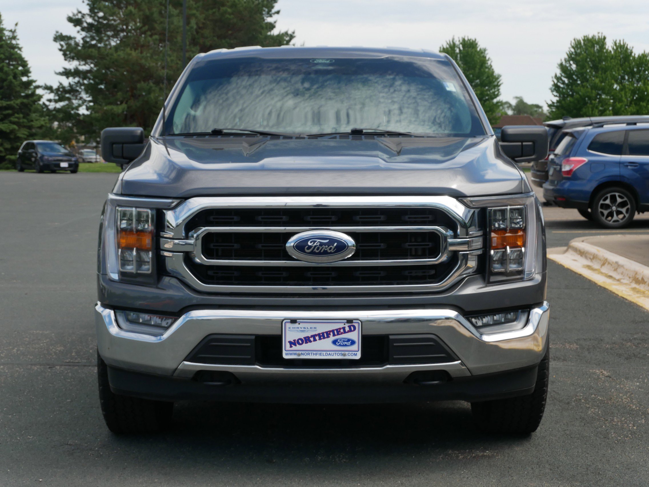 Used 2022 Gray Ford XLT image 3