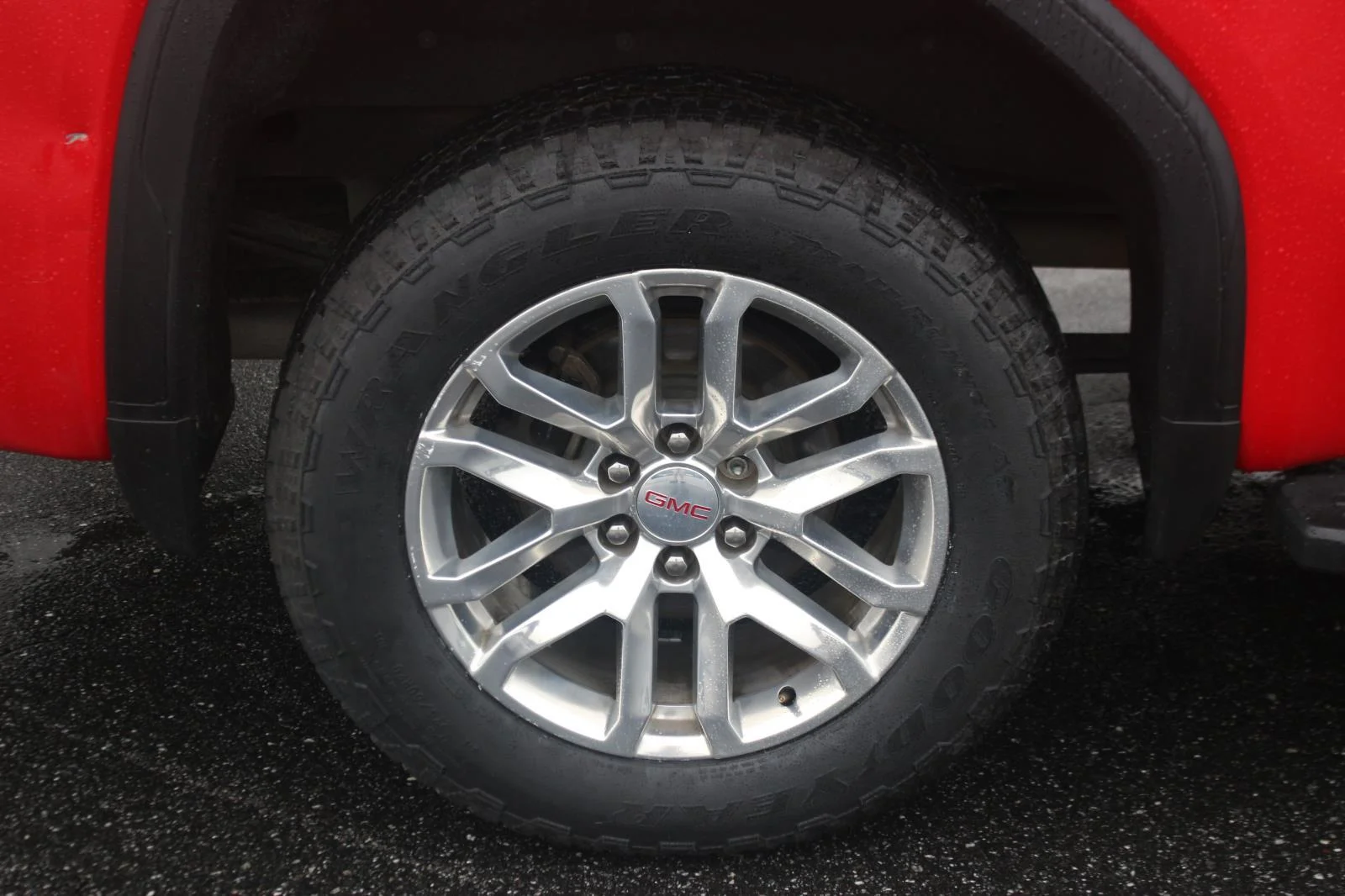 Used 2019 CARDINAL RED GMC SLT image 43