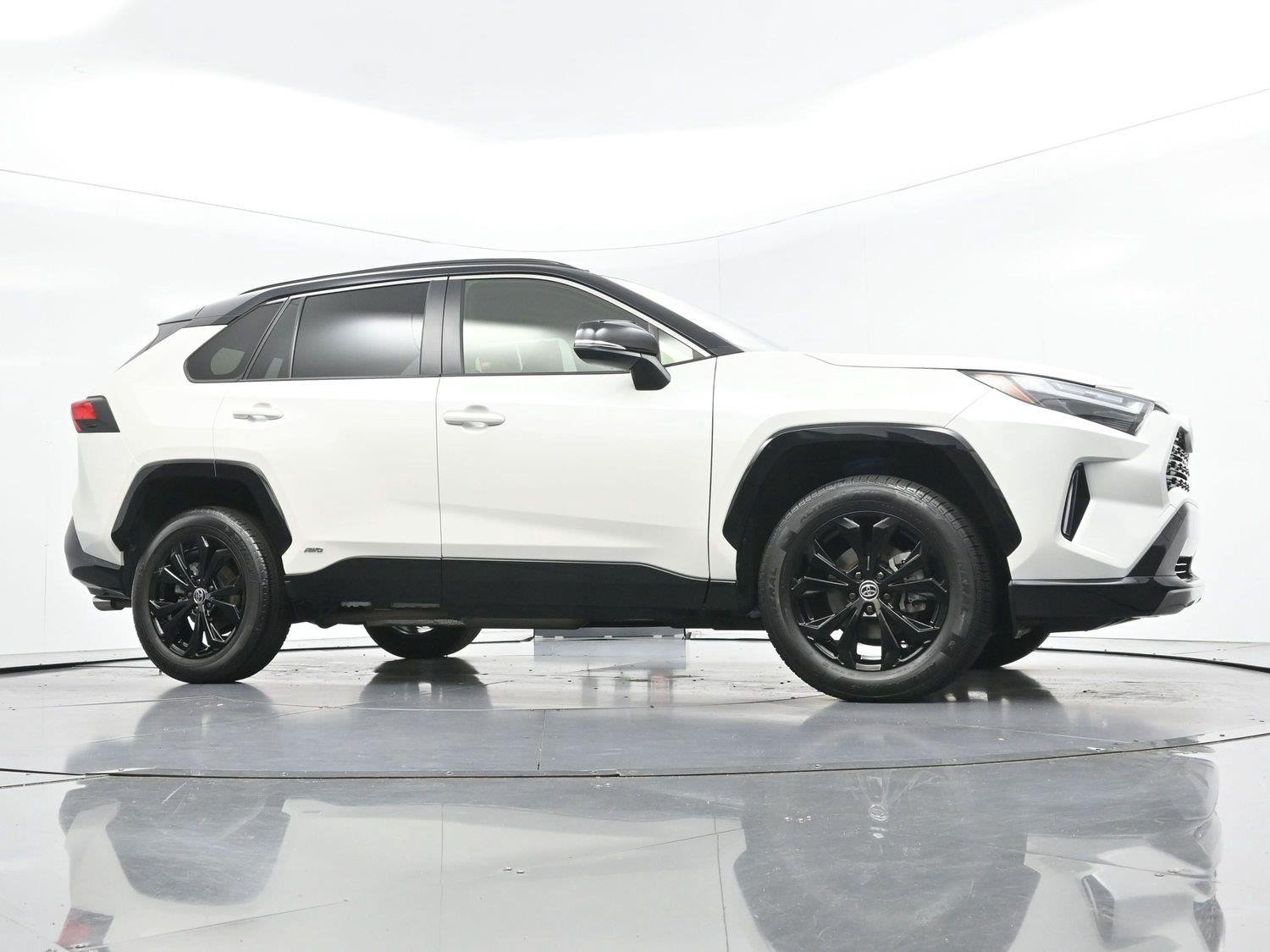 Used 2022  Toyota Hybrid XSE image 48