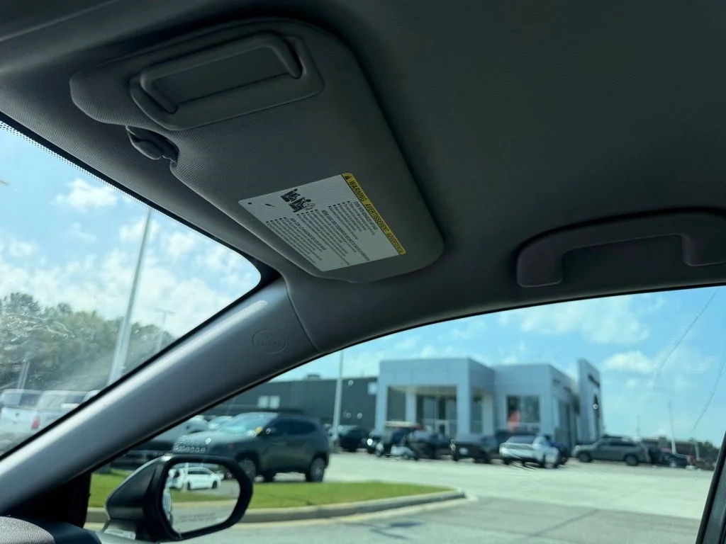 Used 2018 Gray Toyota SE image 12