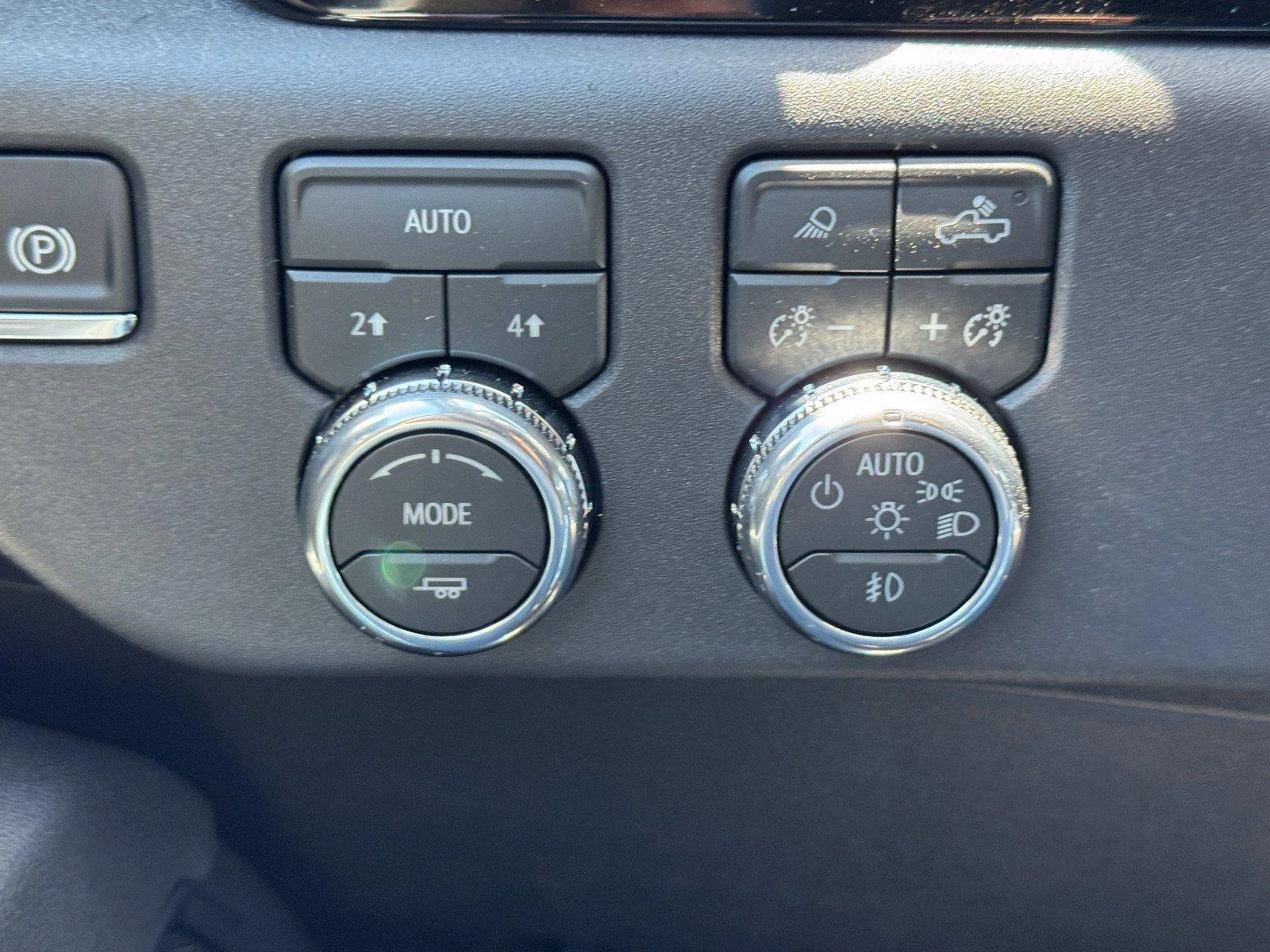 New 2026 Summit White GMC SLT image 24