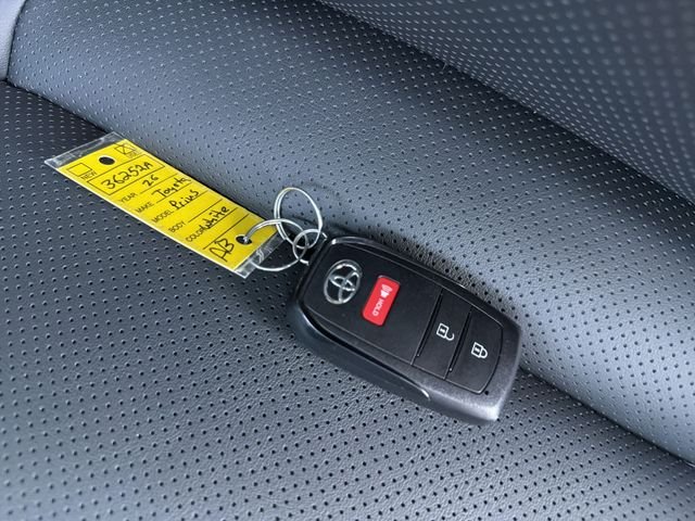2026 Toyota Prius XLE - Photo 34
