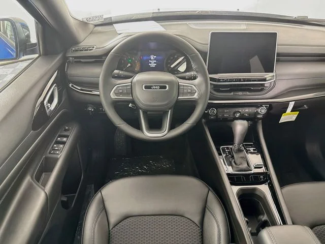 New 2026 Blue Jeep Latitude image 20