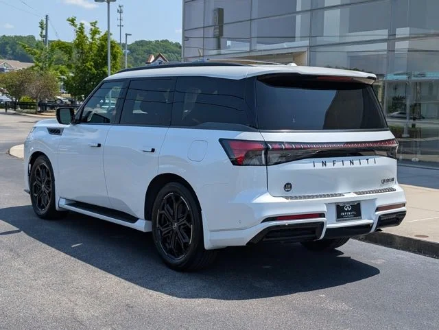 New 2026 RADIANT WHITE INFINITI SPORT image 3