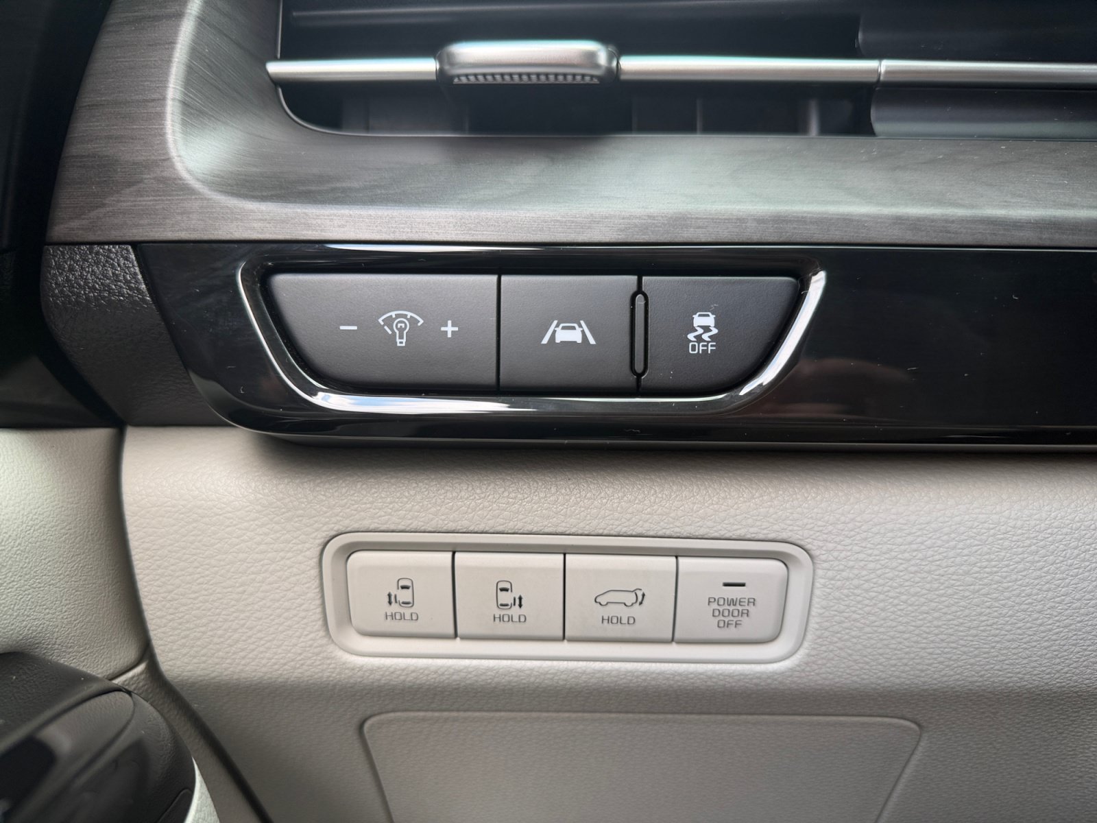 Used 2024 Aurora Black Pearl Kia SX image 17