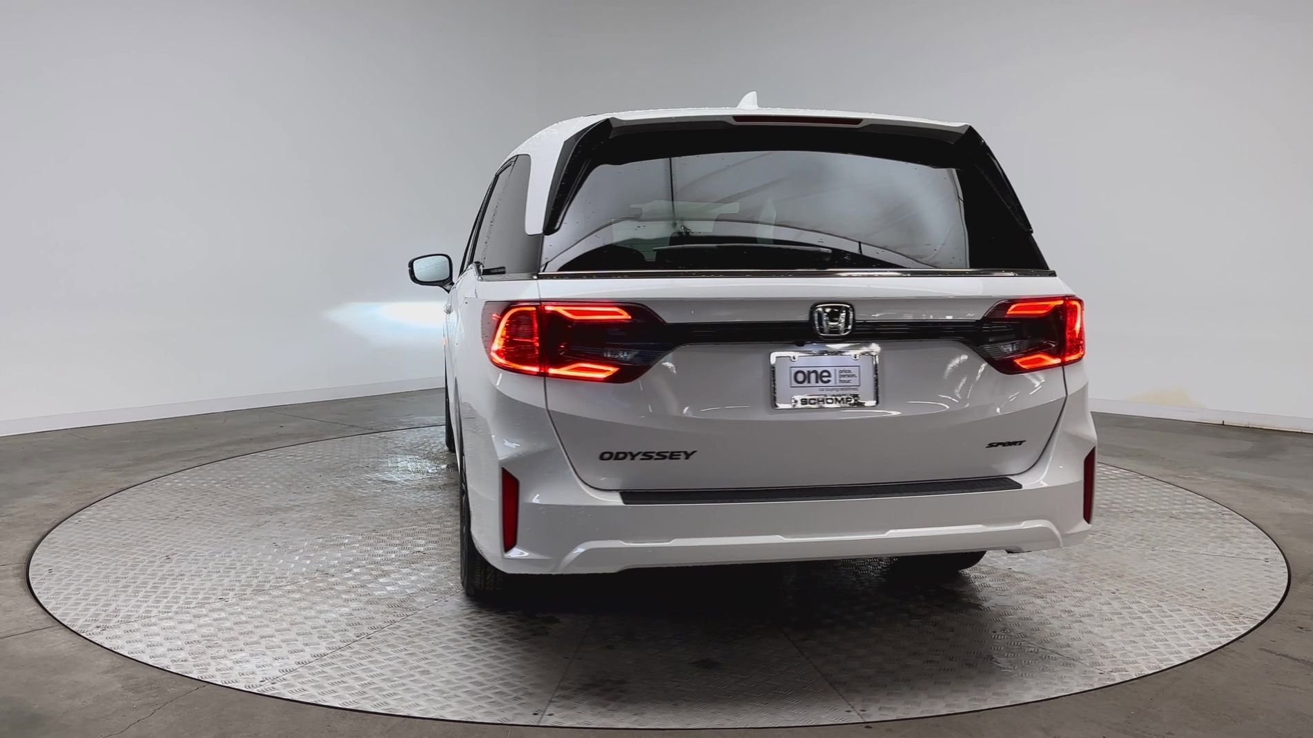 Used 2026 Platinum White Pearl Honda Sport-L image 7
