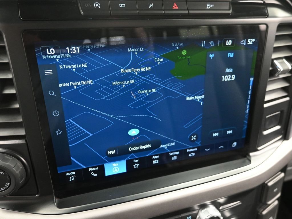 Used 2024 Black Ford XLT image 19