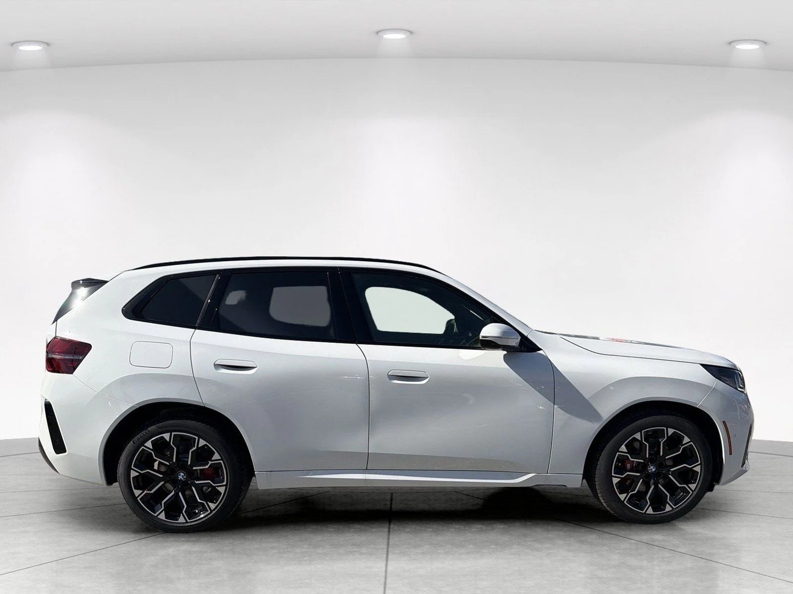 New 2026 Alpine White BMW 30 xDrive image 3