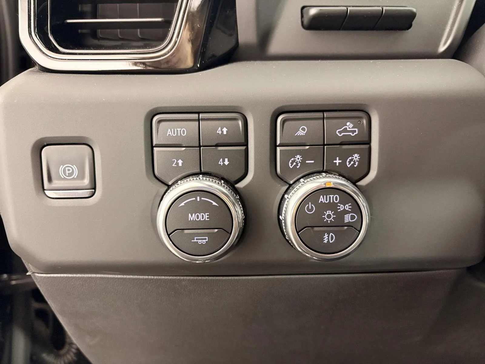 Used 2026 Onyx Black GMC AT4 image 32