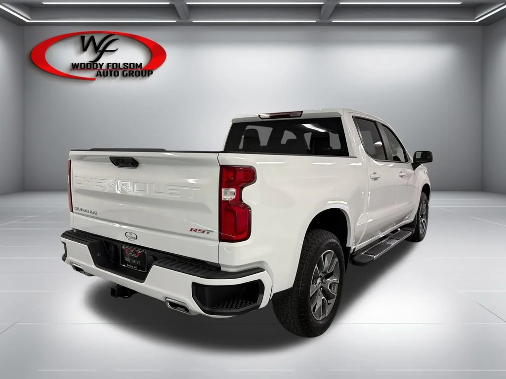 New 2026 Summit White Chevrolet RST image 6