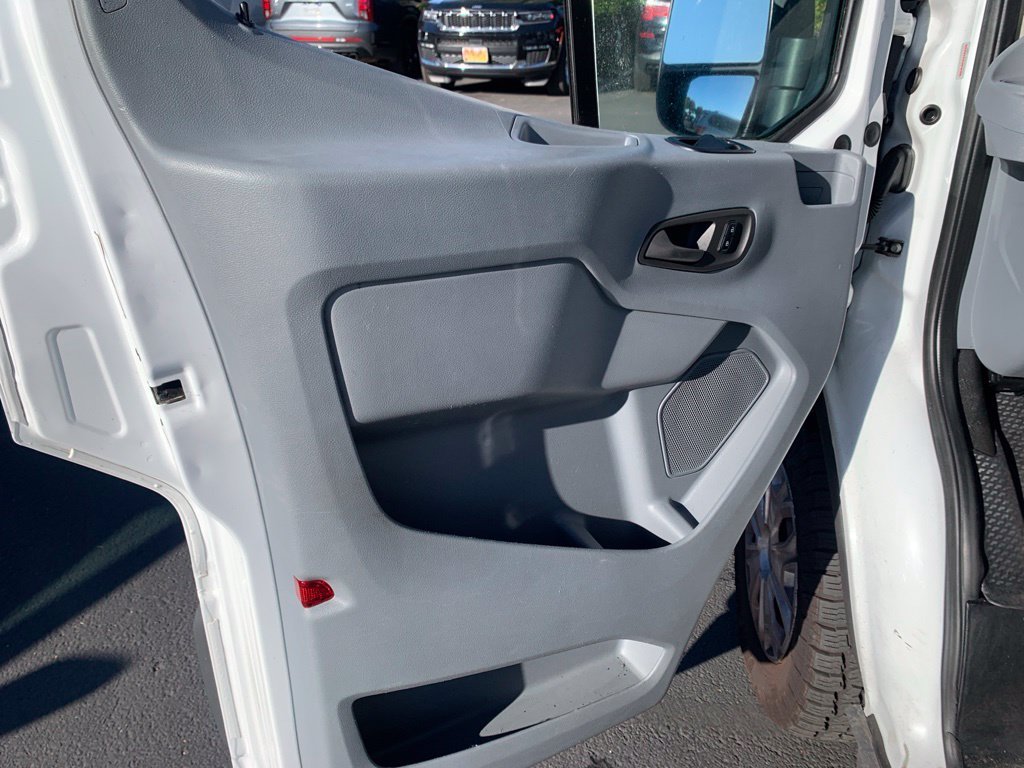 Used 2016 White Ford Base image 9