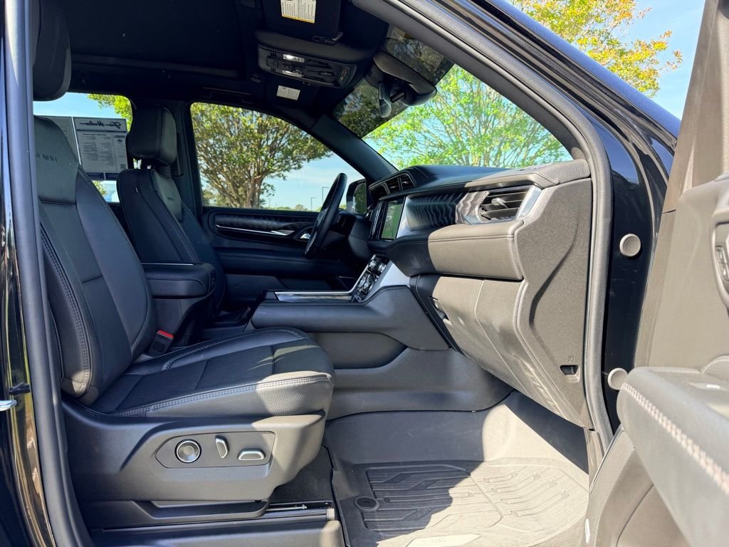 Used 2023 Black GMC Denali image 13