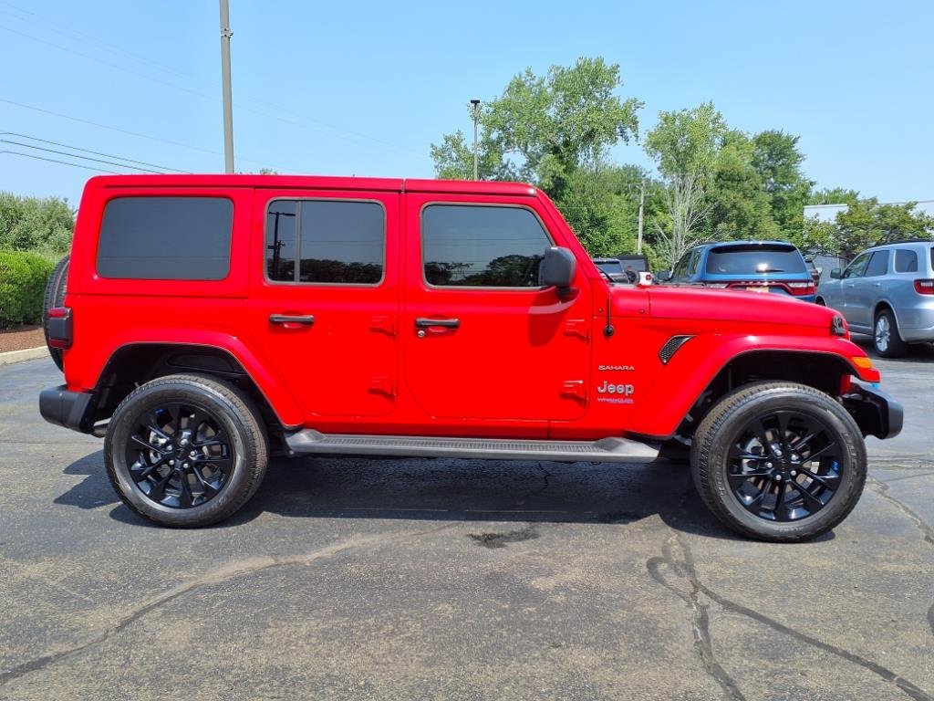 2022 Jeep Wrangler Unlimited Sahara 4xe photo 2