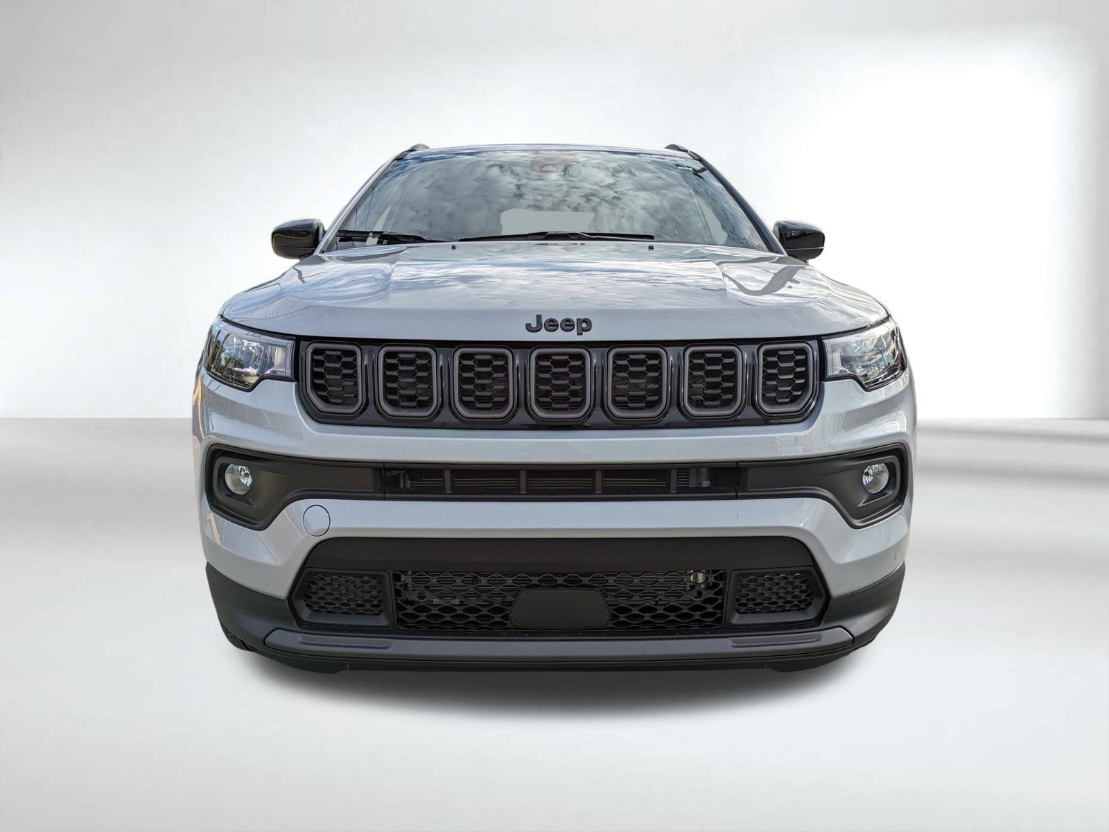 New 2026 Silver Zynith Metallic Clear-Coat Exterior Paint Jeep Latitude image 8