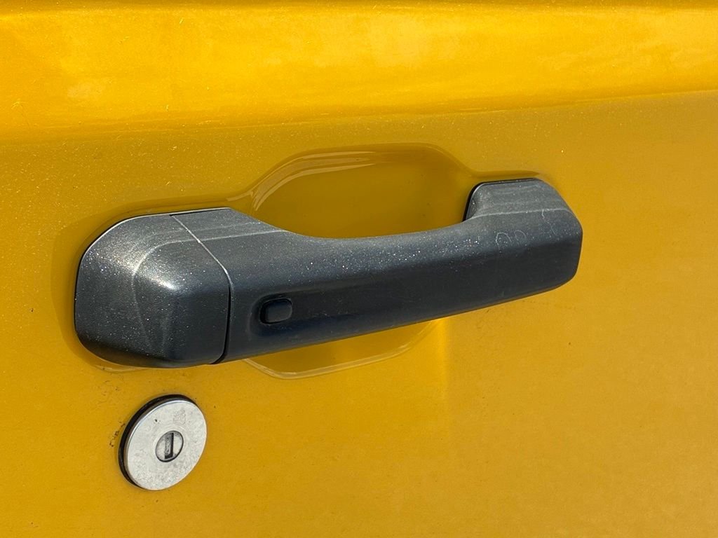 Used 2020  Jeep Rubicon image 36