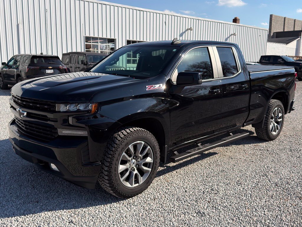 Used 2019 Black Chevrolet RST image 11