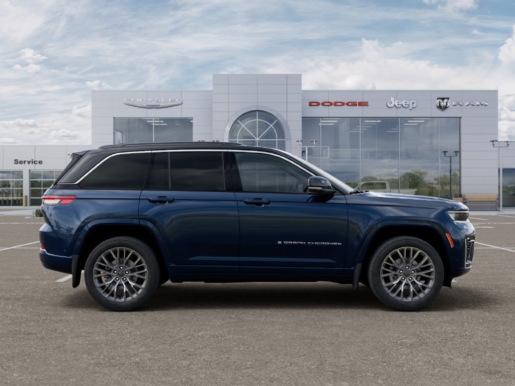 New 2027 Fathom Blue Pearl-Coat Paint Jeep Summit image 21