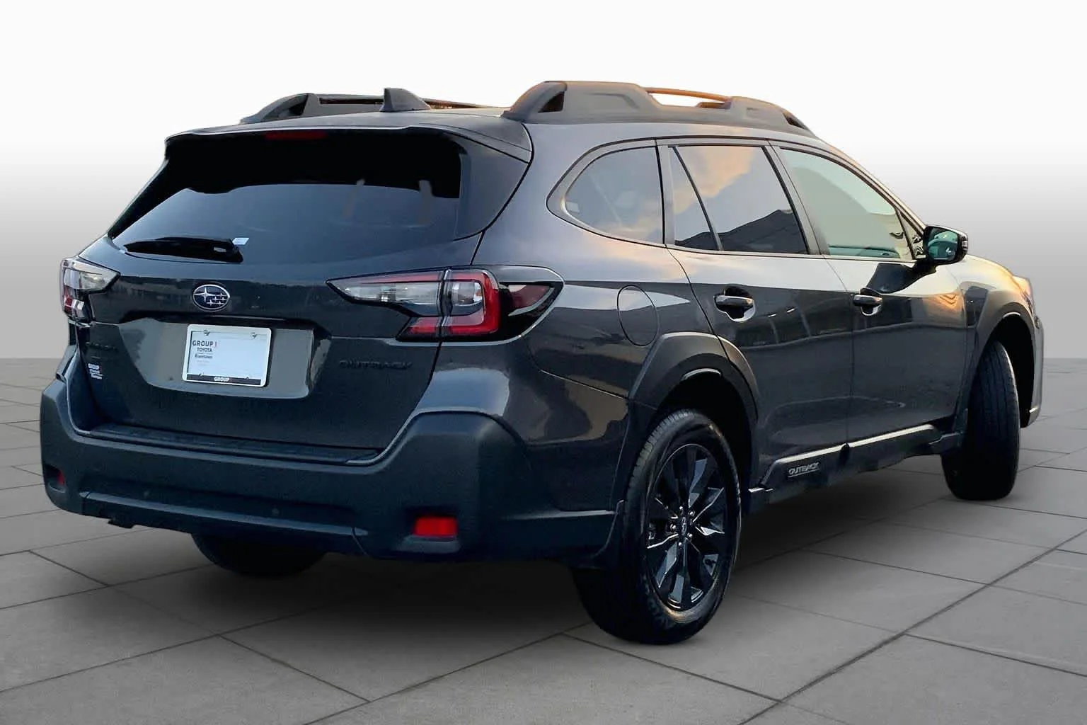 Used 2024 Magnetite Gray Metallic Subaru Onyx Edition image 12
