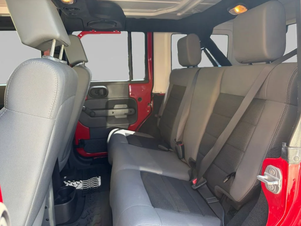 Used 2009 Red Jeep Unlimited X image 14