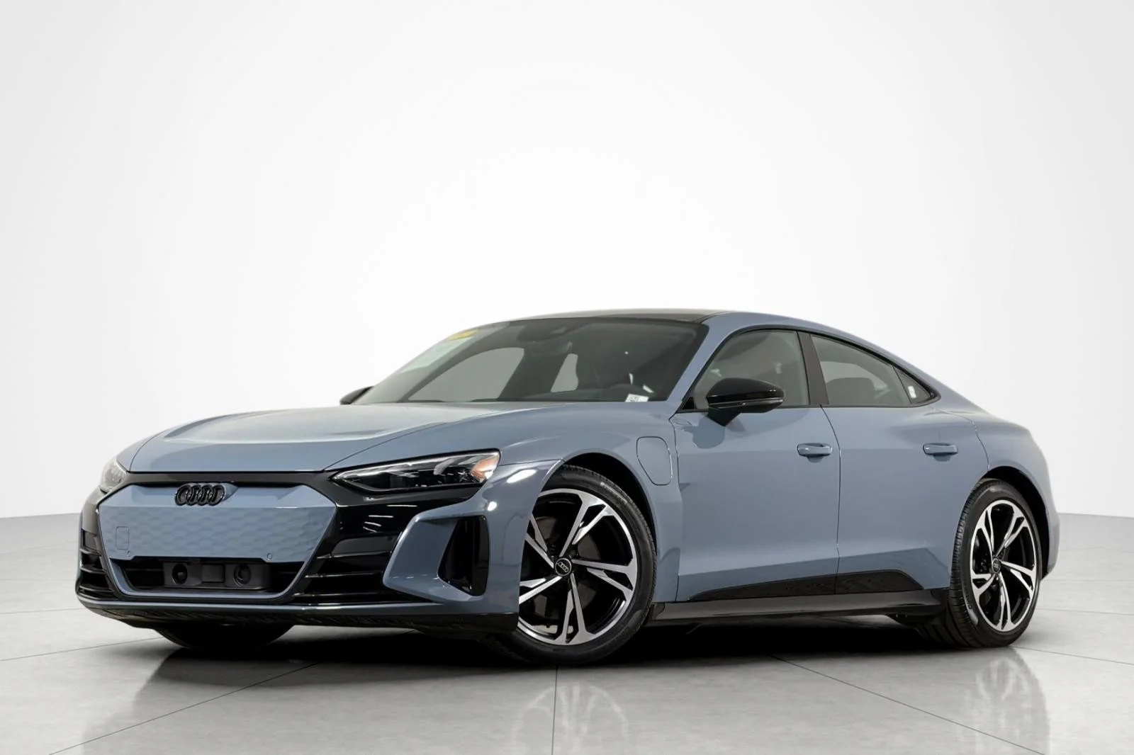 2024 Audi e-tron GT Premium Plus quattro's photo