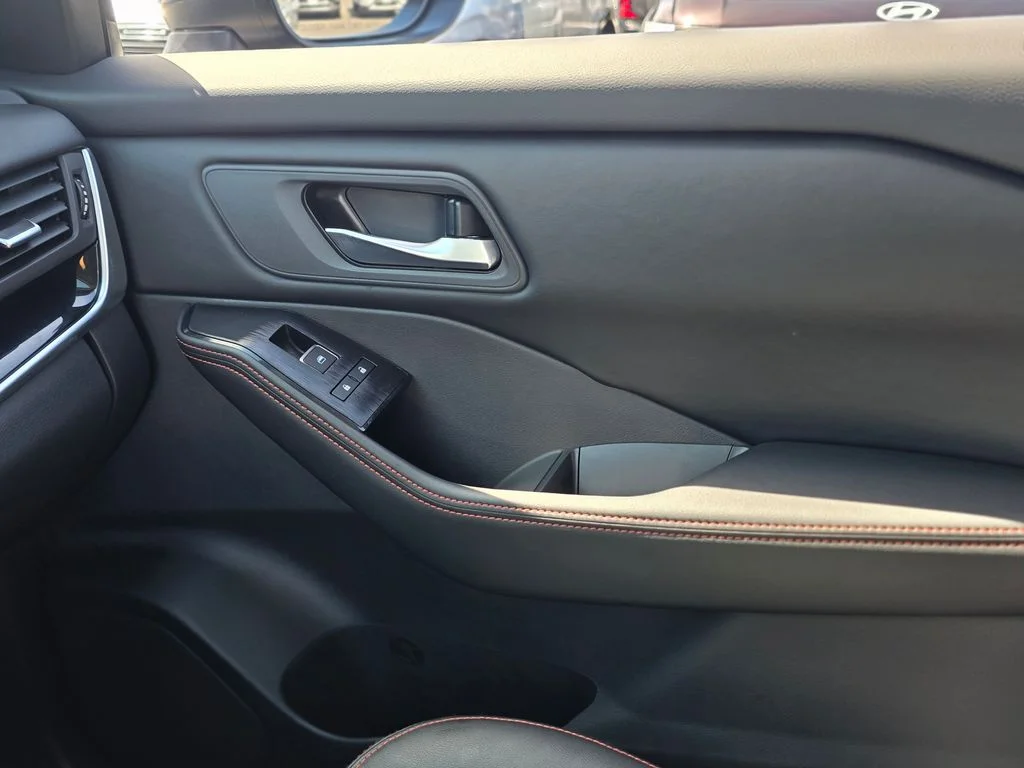 Used 2025 Gray Nissan Rock Creek image 28
