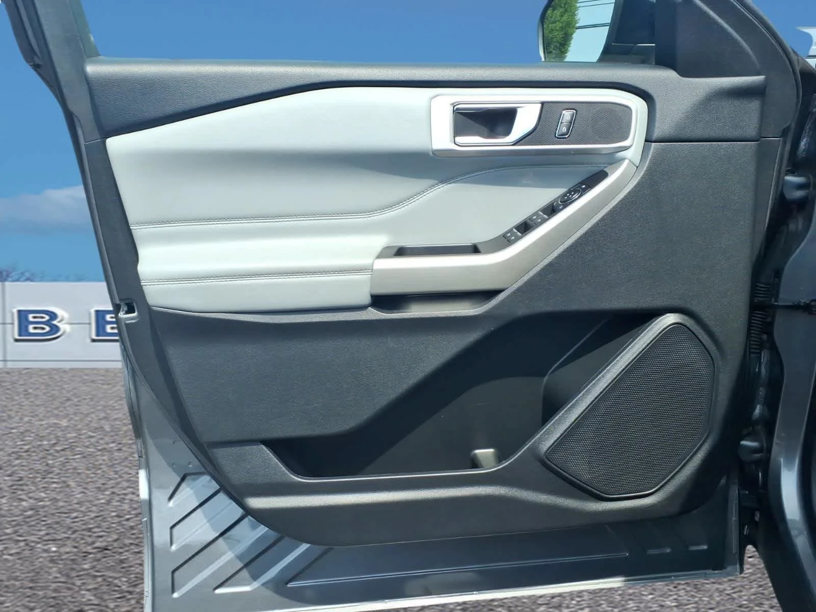 Used 2022 Carbonized Gray Metallic Ford XLT image 12
