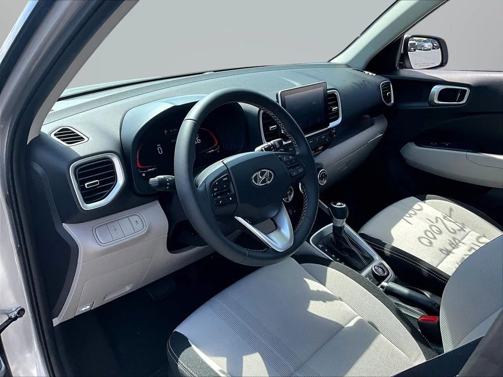 New 2026 Silver Hyundai SEL image 7