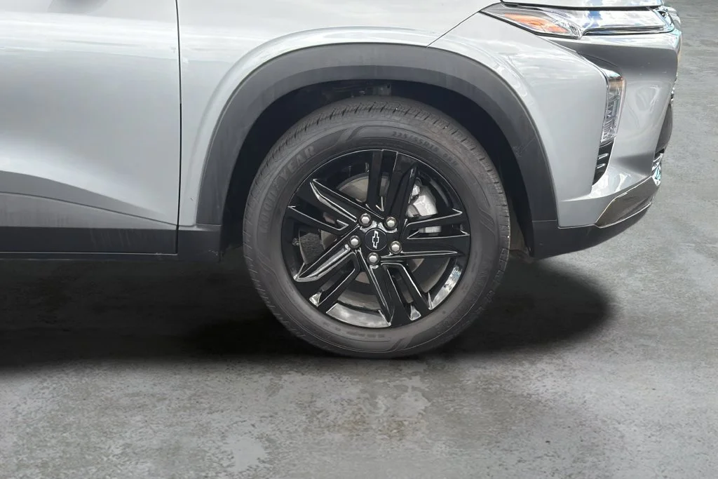 Used 2026 Sterling Gray Metallic Chevrolet ACTIV image 9