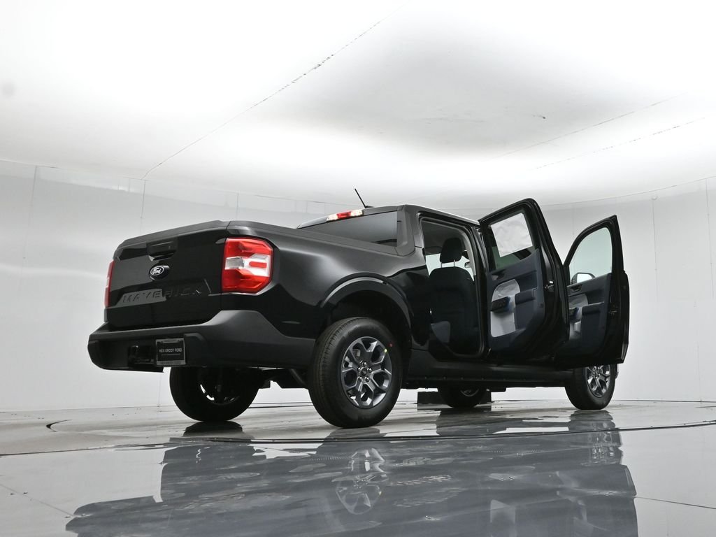 New 2026 Shadow Black Ford XLT image 42