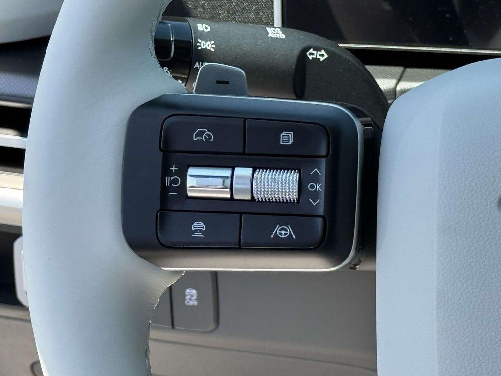 New 2026 White Hyundai SE image 23