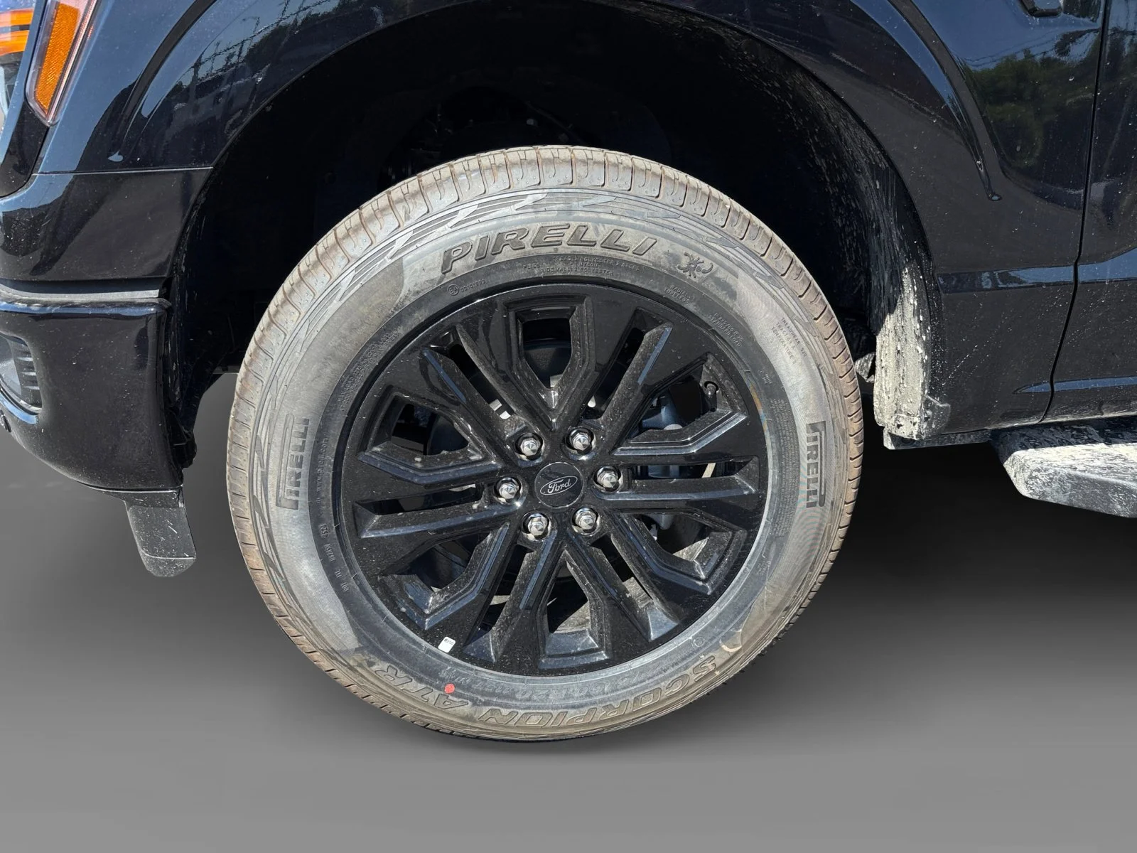 2025 Ford F-150 XLT - Photo 9