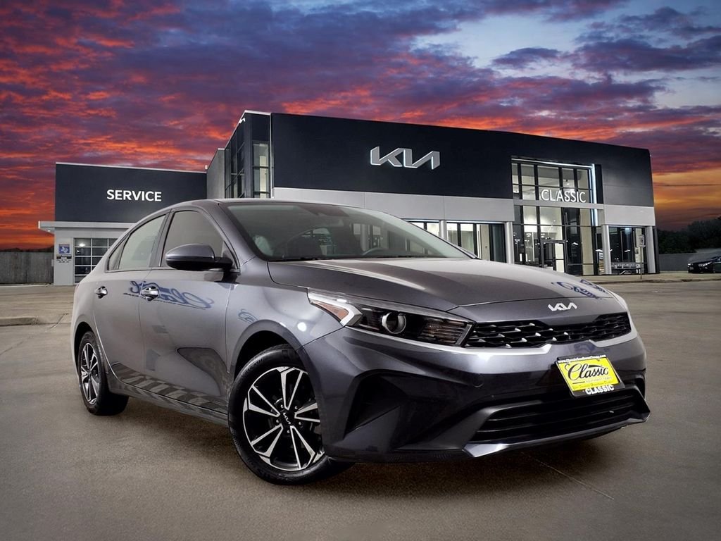 Used 2024 Gray Kia LXS image 1