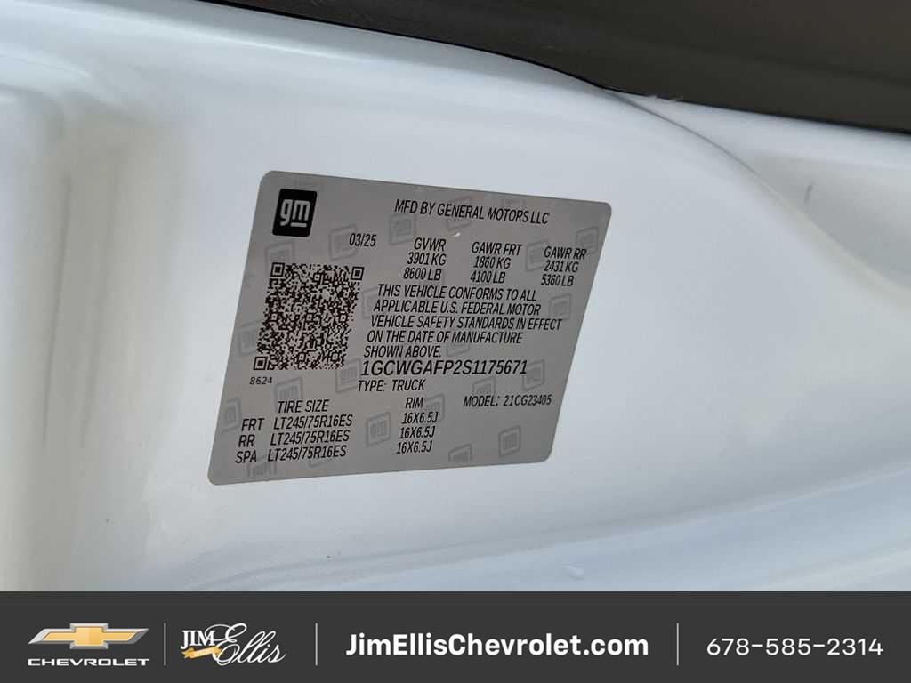 2025 Chevrolet Express Cargo Work Van - Photo 25