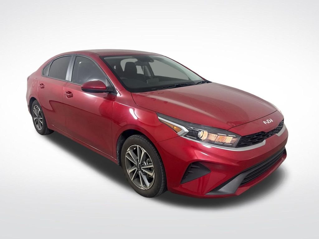 2024 Kia Forte LXS AT's photo