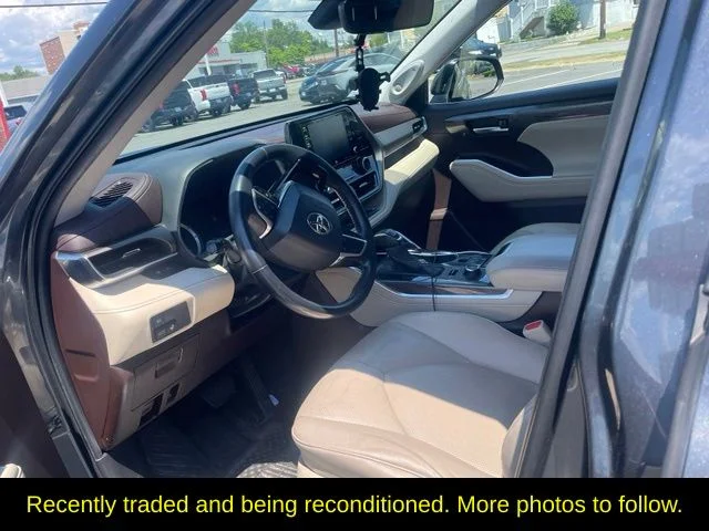 Used 2020 Gray Toyota Limited image 5