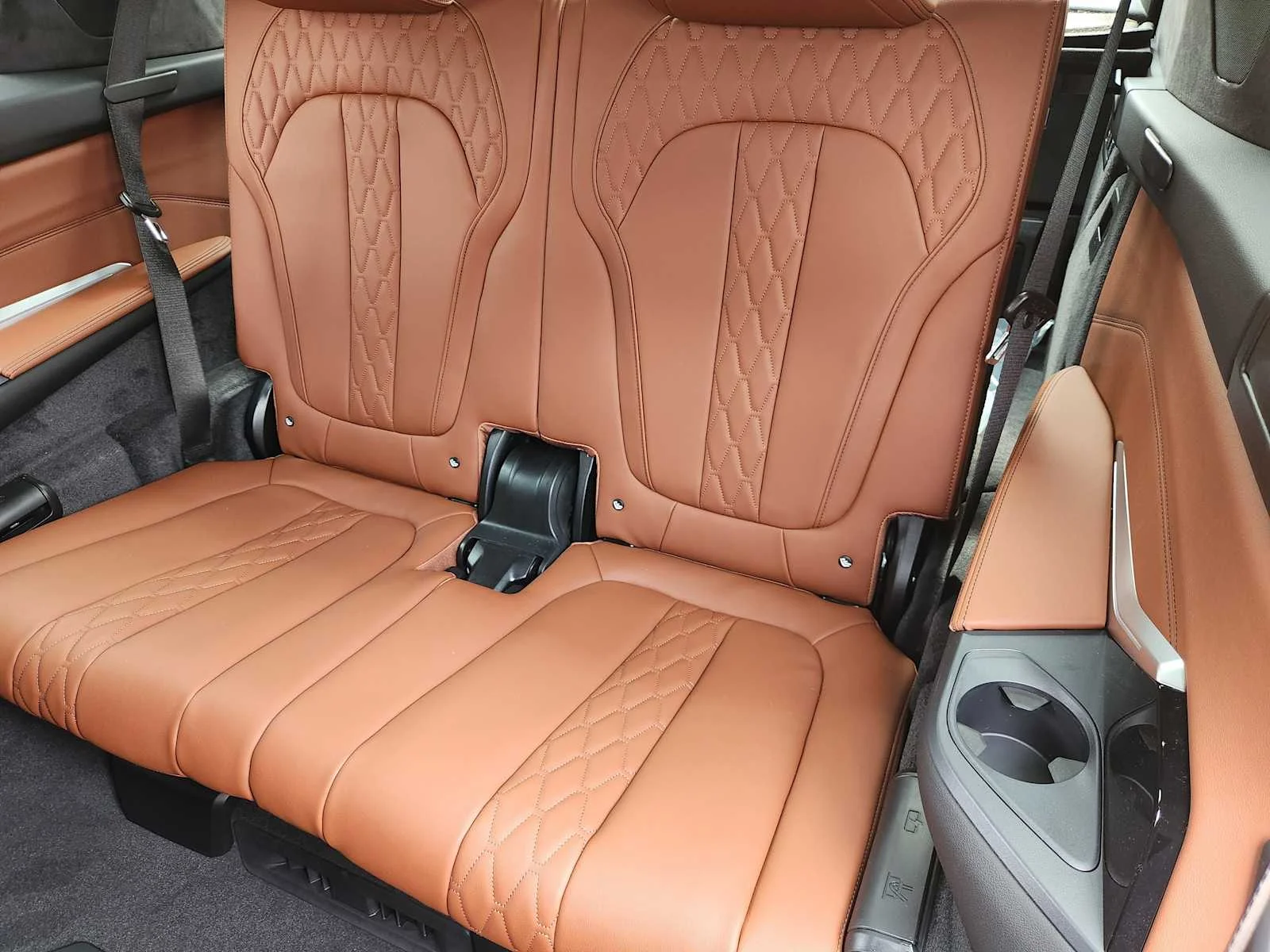 New 2027 Black Sapphire Metallic BMW xDrive40i image 8