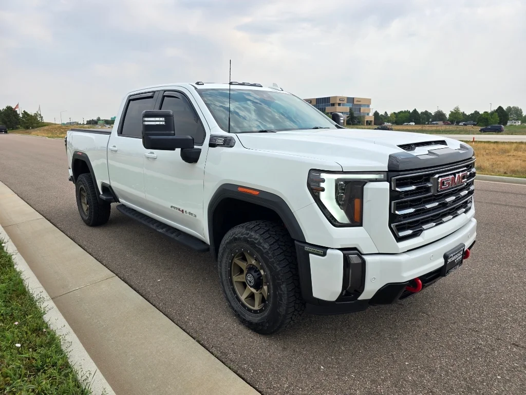 Used 2024 Summit White GMC AT4 image 7