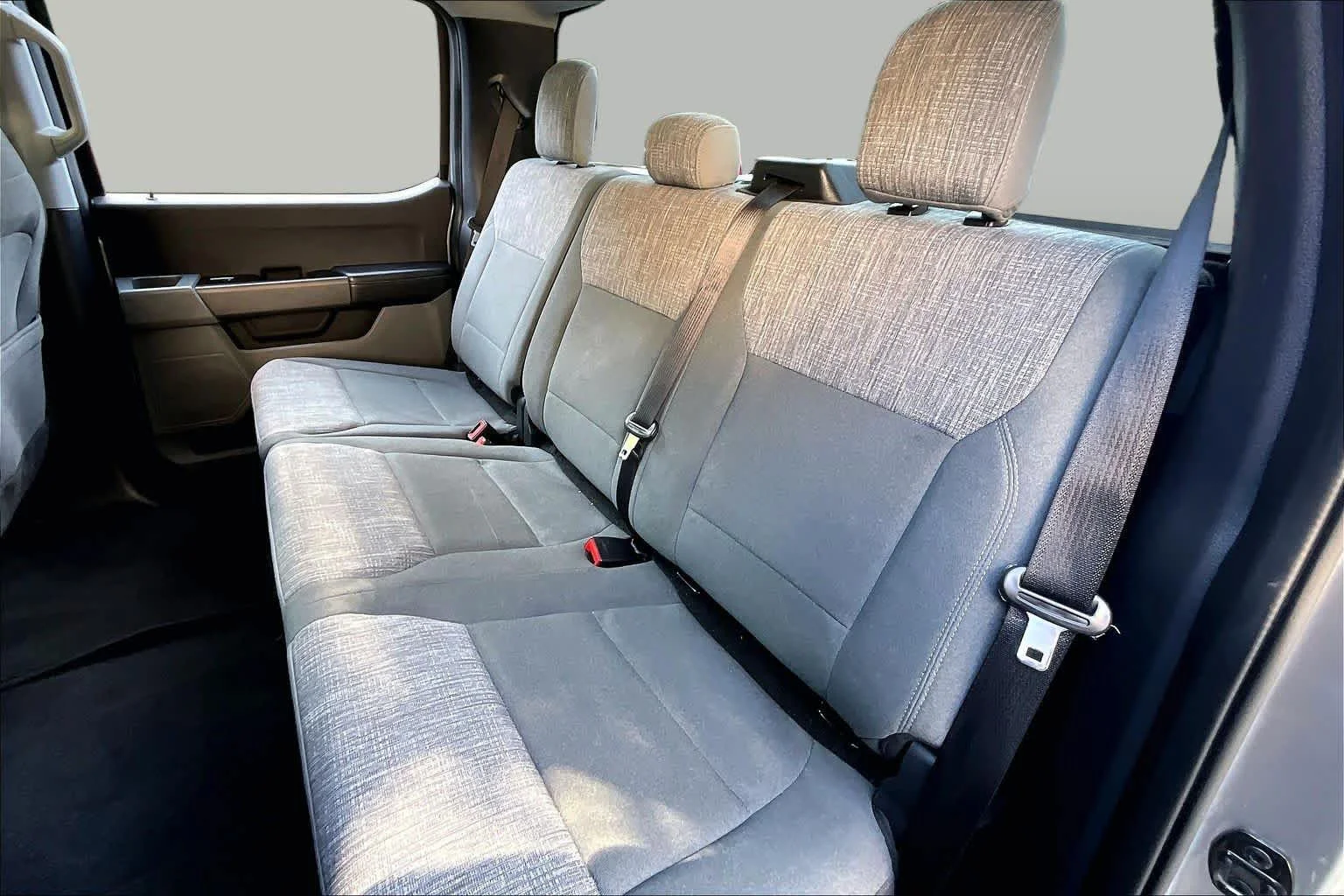 Used 2023 Iconic Silver Metallic Ford XLT image 36