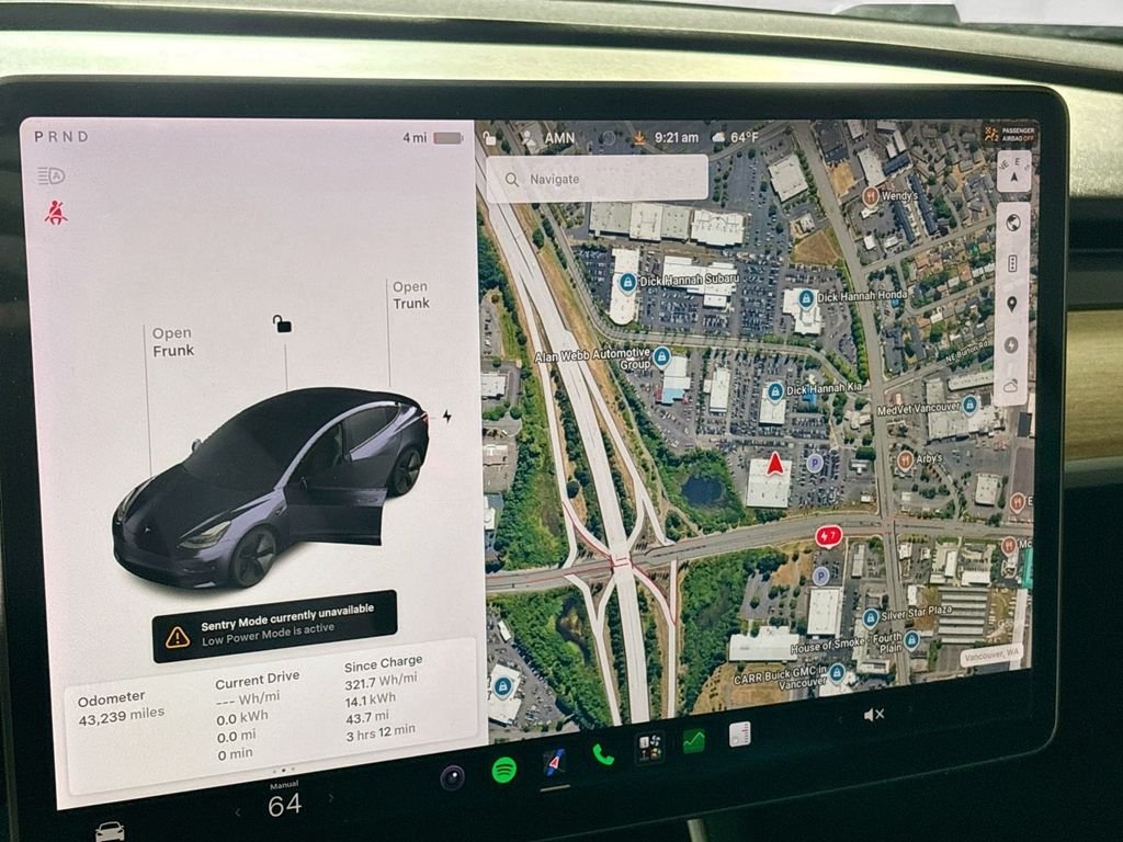 Used 2018  Tesla Performance image 16