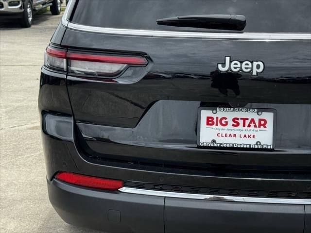 New 2026 Diamond Black Crystal Pearl-Coat Exterior Paint Jeep Laredo X image 10