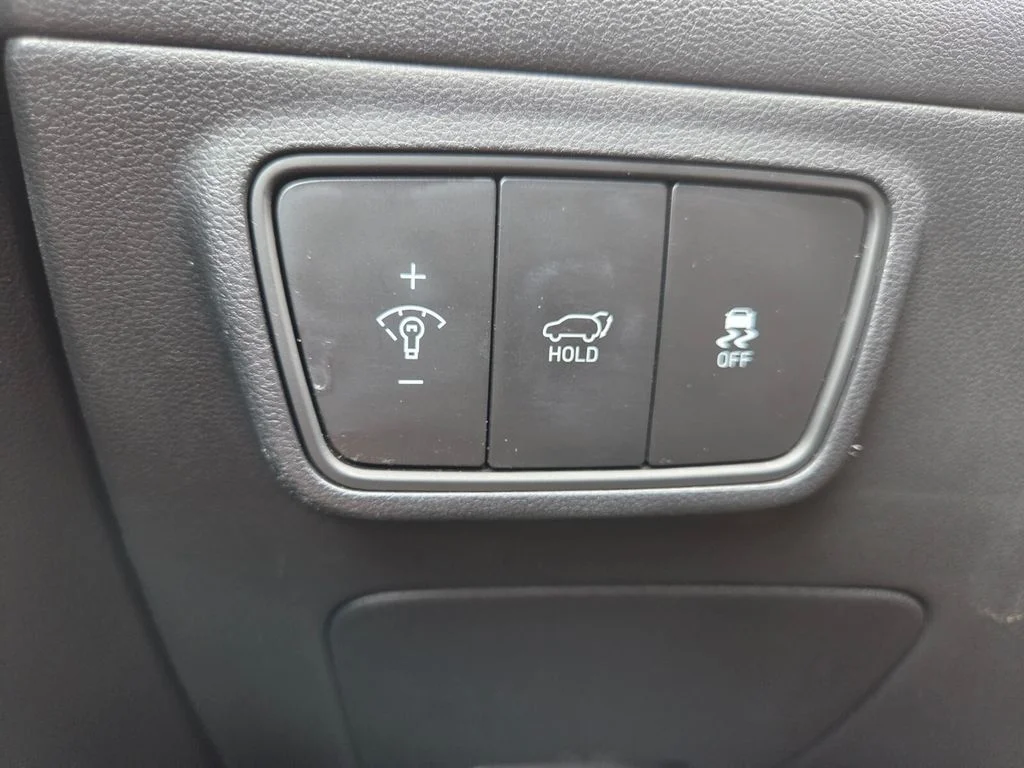 Used 2023 Gray Hyundai SEL image 12