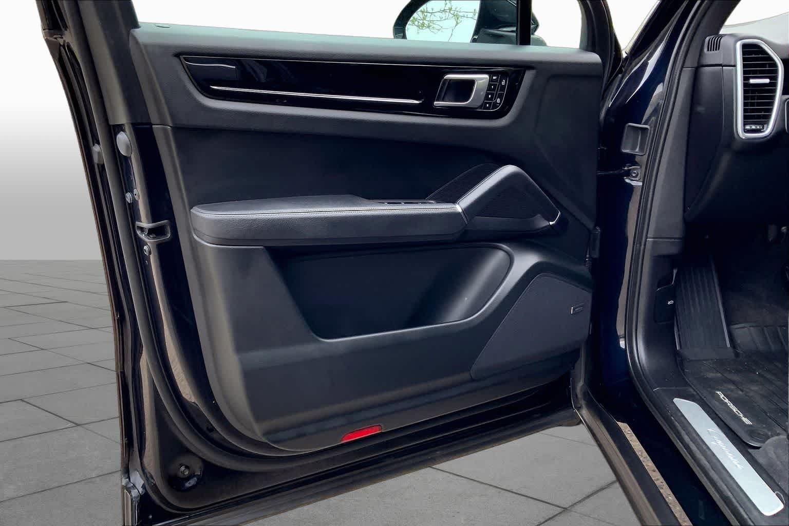 2022 Porsche Cayenne Base - Photo 20
